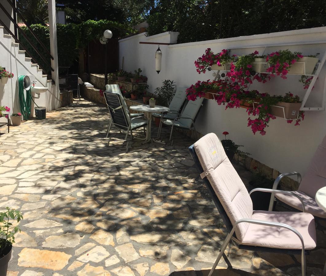 Apartment Bagaric Stari Grad  Exterior foto